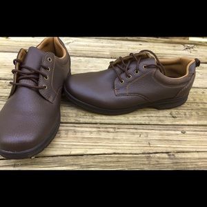 Never Worn! Men’s brown lace up shoes